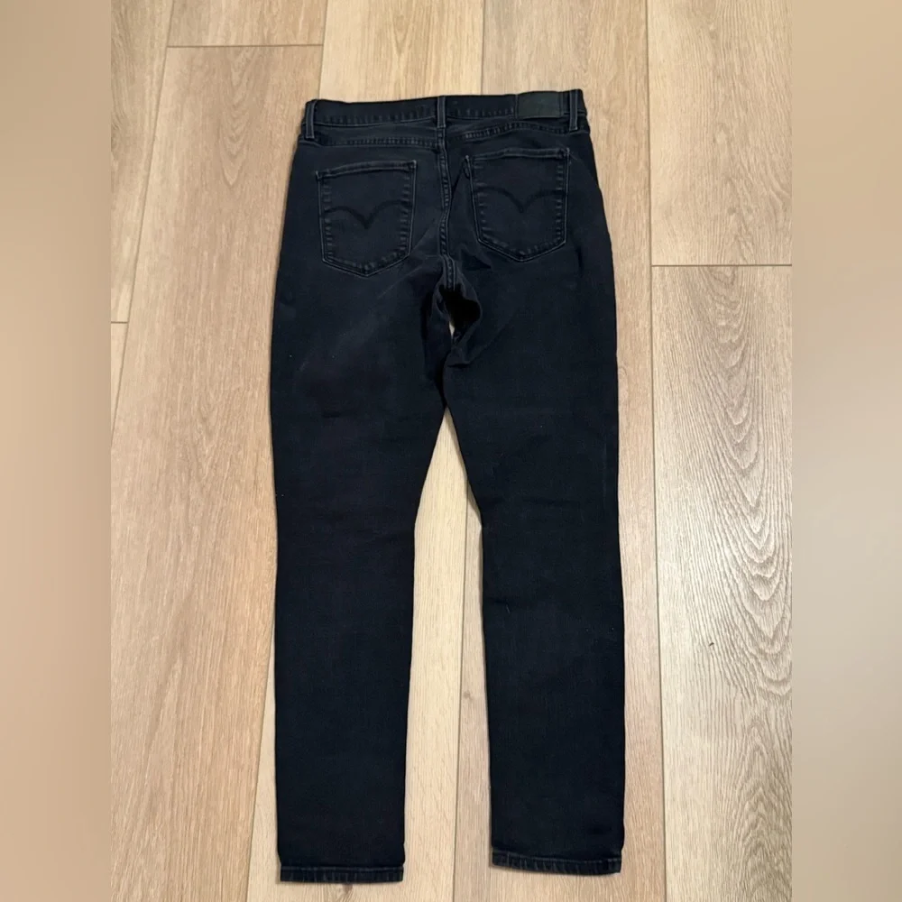 Levi’s 311 Shaping Skinny Jeans | Women’s Size 31 | Black Denim - Picture 2 of 5